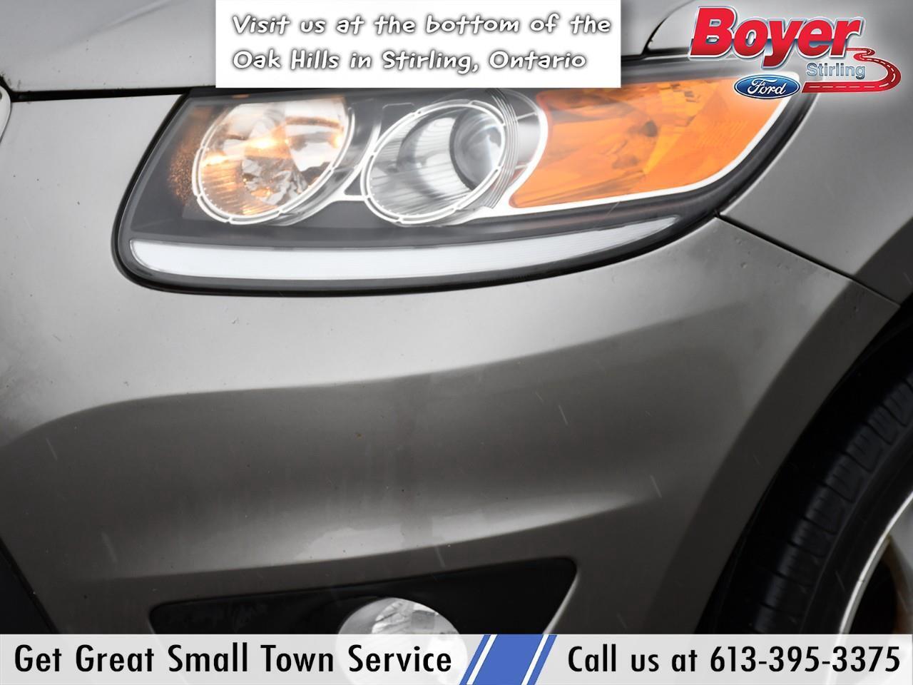 2012 Hyundai Santa Fe GL 2.4 Premium VEHICLE SOLD AS TRADED! Photo