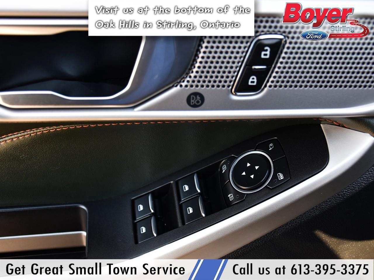 2023 Ford Explorer Timberline LOCAL LEASE RETURN, BLACK ON BLACK! Photo