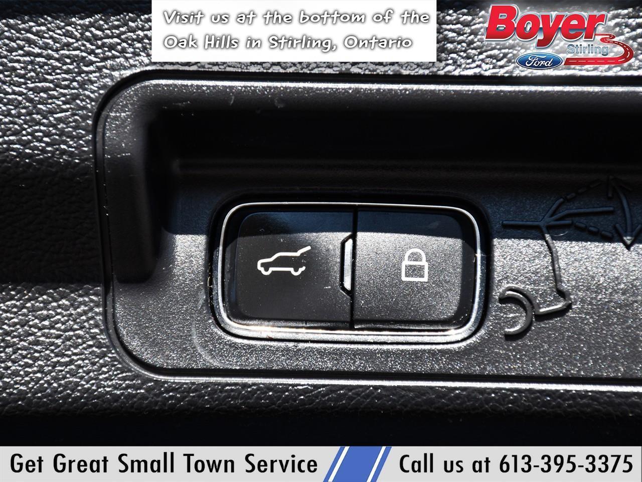 2023 Ford Explorer Timberline LOCAL LEASE RETURN, BLACK ON BLACK! Photo