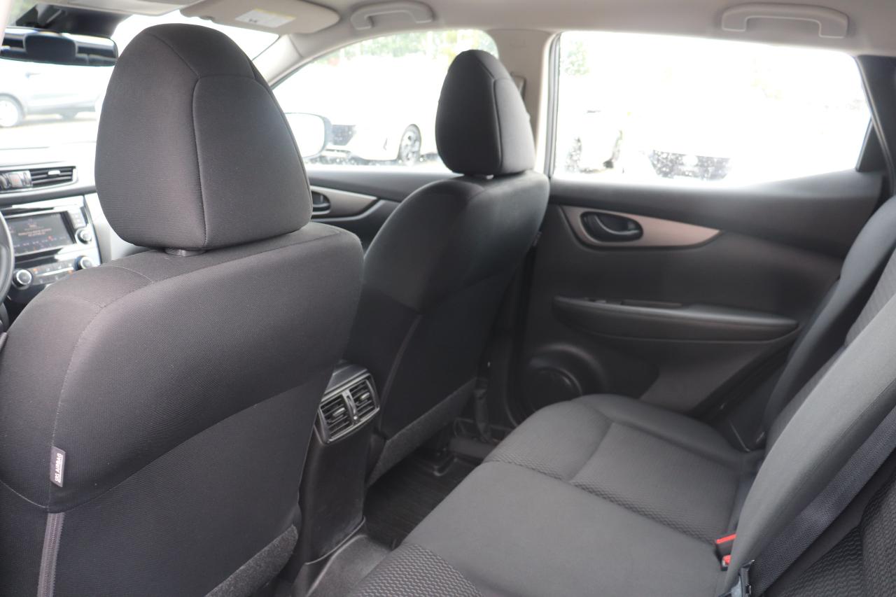 2023 Nissan Qashqai S AWD NO ACCIDENTS CARPLAY B-SPOT HTD SEATS CAMERA Photo