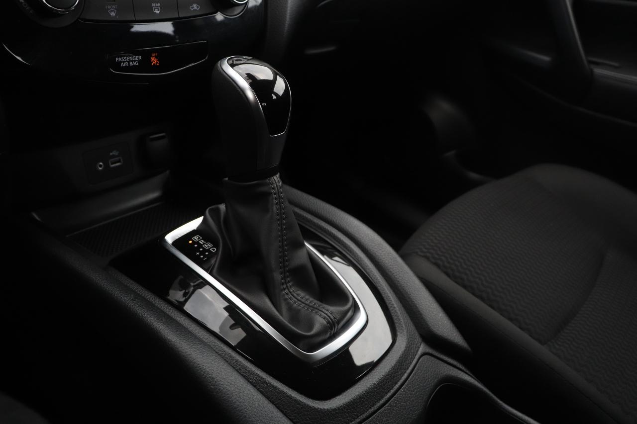 2023 Nissan Qashqai S AWD NO ACCIDENTS CARPLAY B-SPOT HTD SEATS CAMERA Photo