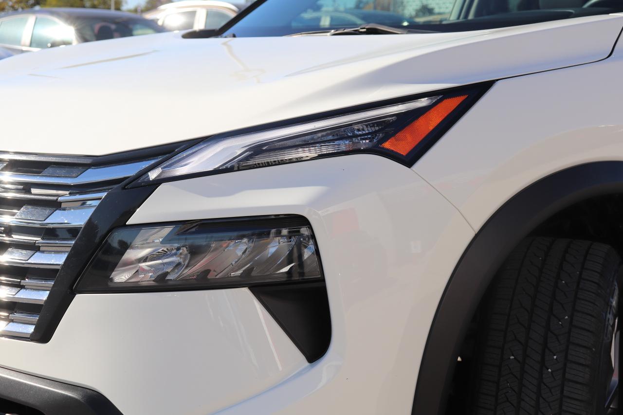 2024 Nissan Rogue S  AWD NO ACCIDENTS REMOTE START B-SPOT CARPLAY Photo