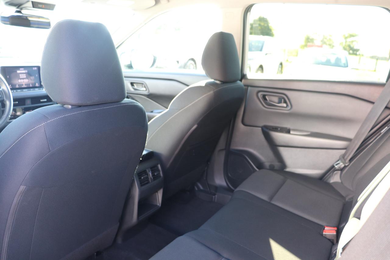 2024 Nissan Rogue S  AWD NO ACCIDENTS REMOTE START B-SPOT CARPLAY Photo