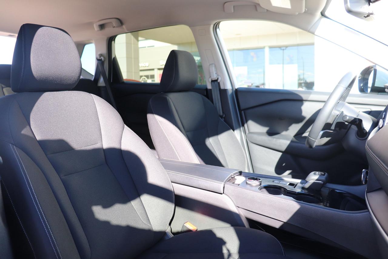 2024 Nissan Rogue S  AWD NO ACCIDENTS REMOTE START B-SPOT CARPLAY Photo