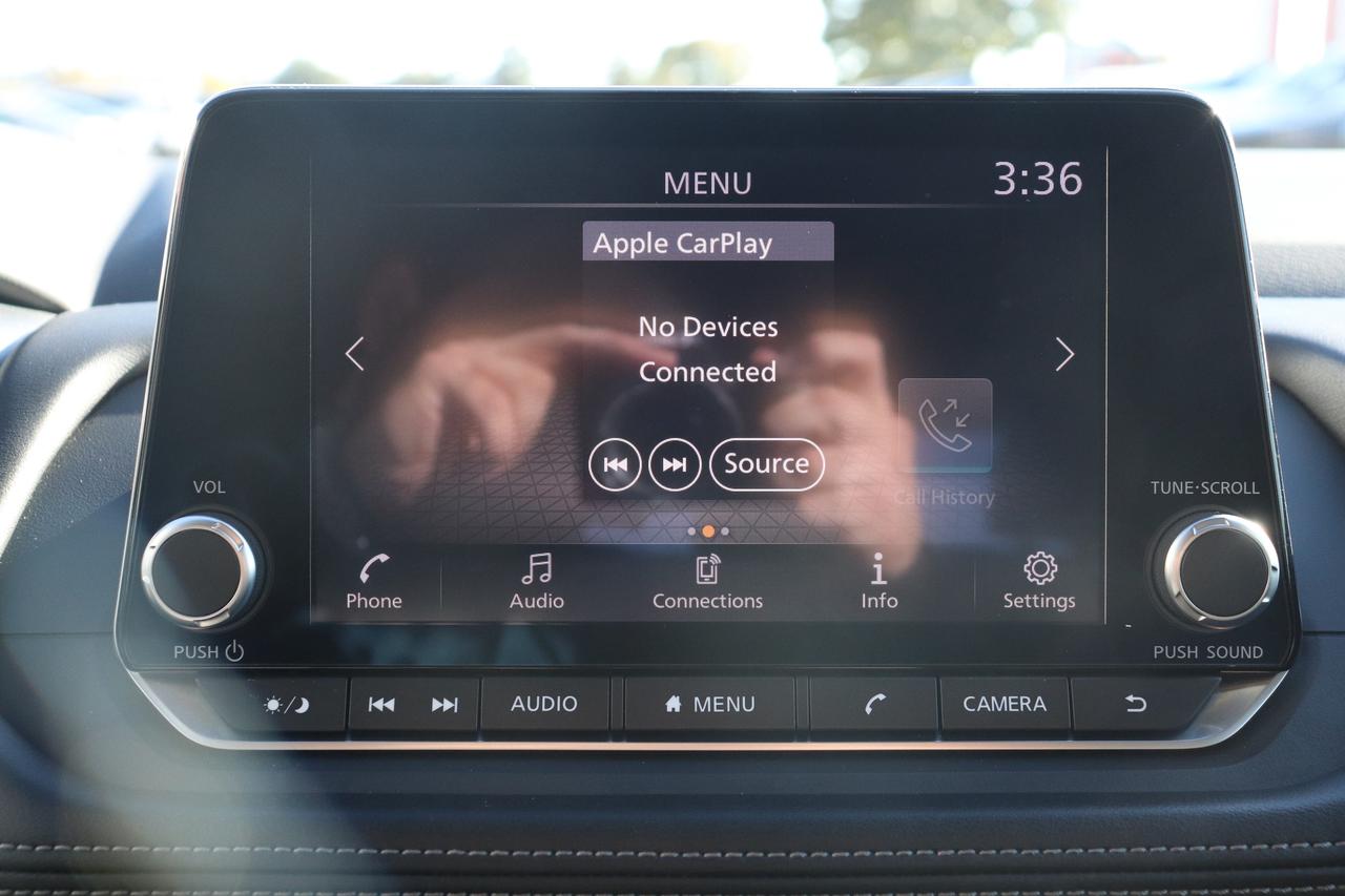 2024 Nissan Rogue S  AWD NO ACCIDENTS REMOTE START B-SPOT CARPLAY Photo