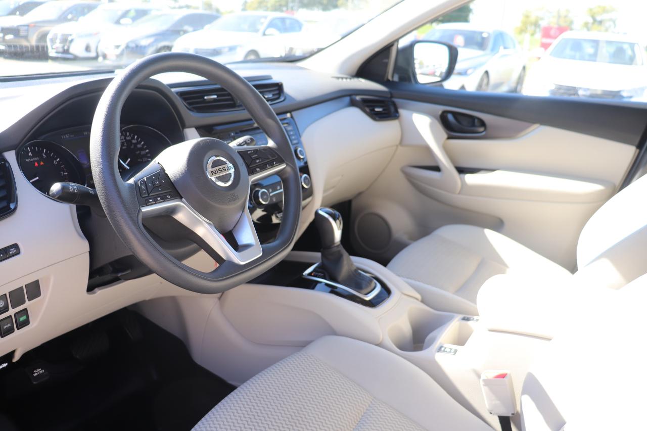 2023 Nissan Qashqai S AWD CARPLAY HEATED SEATS CAMERA BLIND SPOT Photo