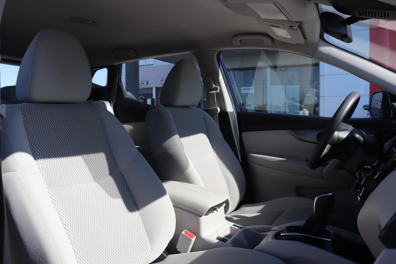 2023 Nissan Qashqai S AWD CARPLAY HEATED SEATS CAMERA BLIND SPOT Photo