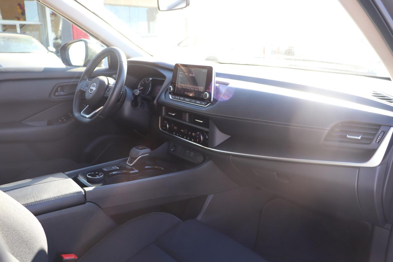 2024 Nissan Rogue S  AWD NO ACCIDENTS REMOTE START B-SPOT CARPLAY Photo