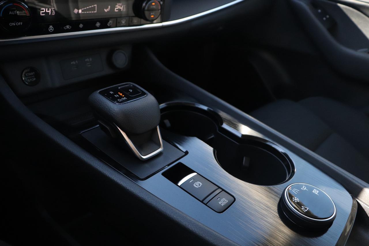 2024 Nissan Rogue S  AWD NO ACCIDENTS REMOTE START B-SPOT CARPLAY Photo