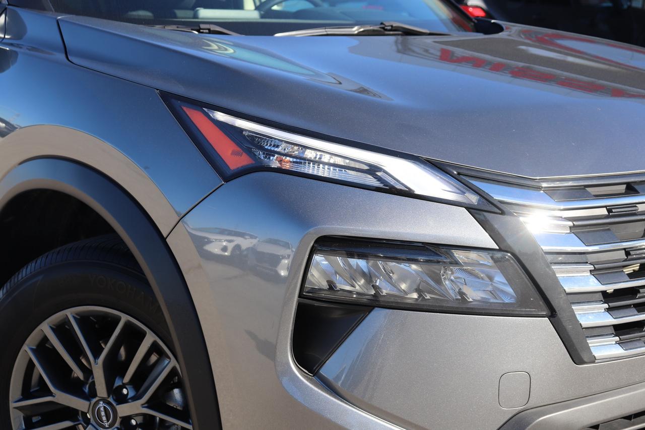 2024 Nissan Rogue S  AWD NO ACCIDENTS REMOTE START B-SPOT CARPLAY Photo