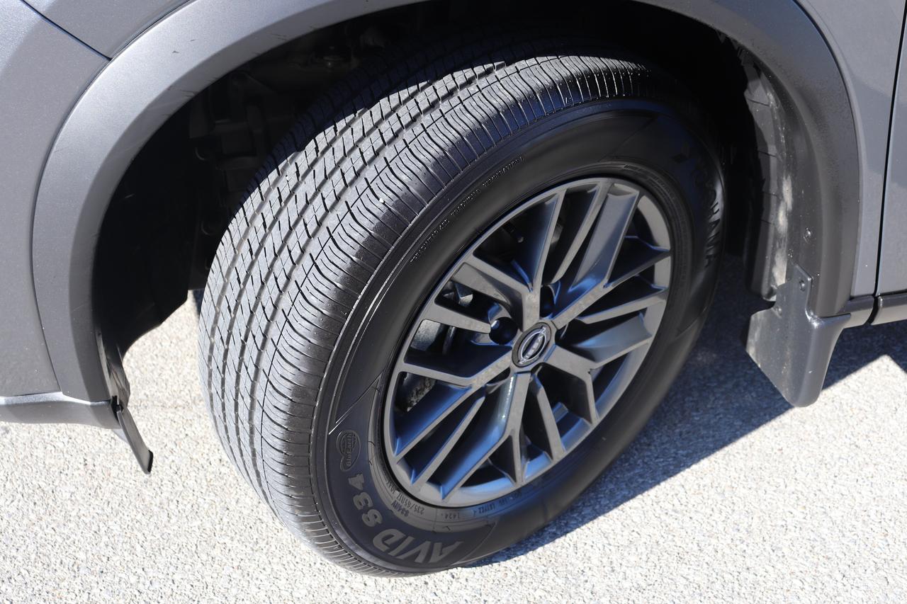 2024 Nissan Rogue S  AWD NO ACCIDENTS REMOTE START B-SPOT CARPLAY Photo