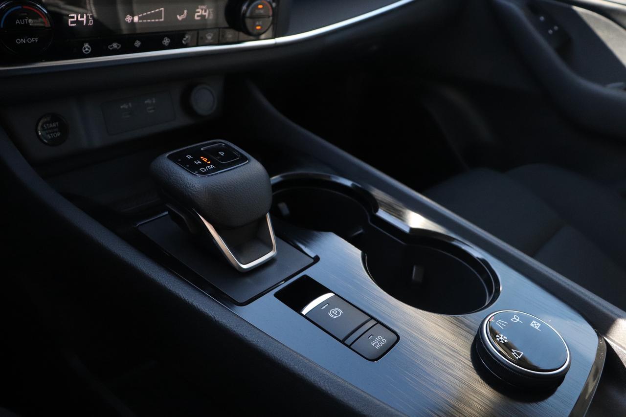 2024 Nissan Rogue S  AWD NO ACCIDENTS REMOTE START B-SPOT CARPLAY Photo