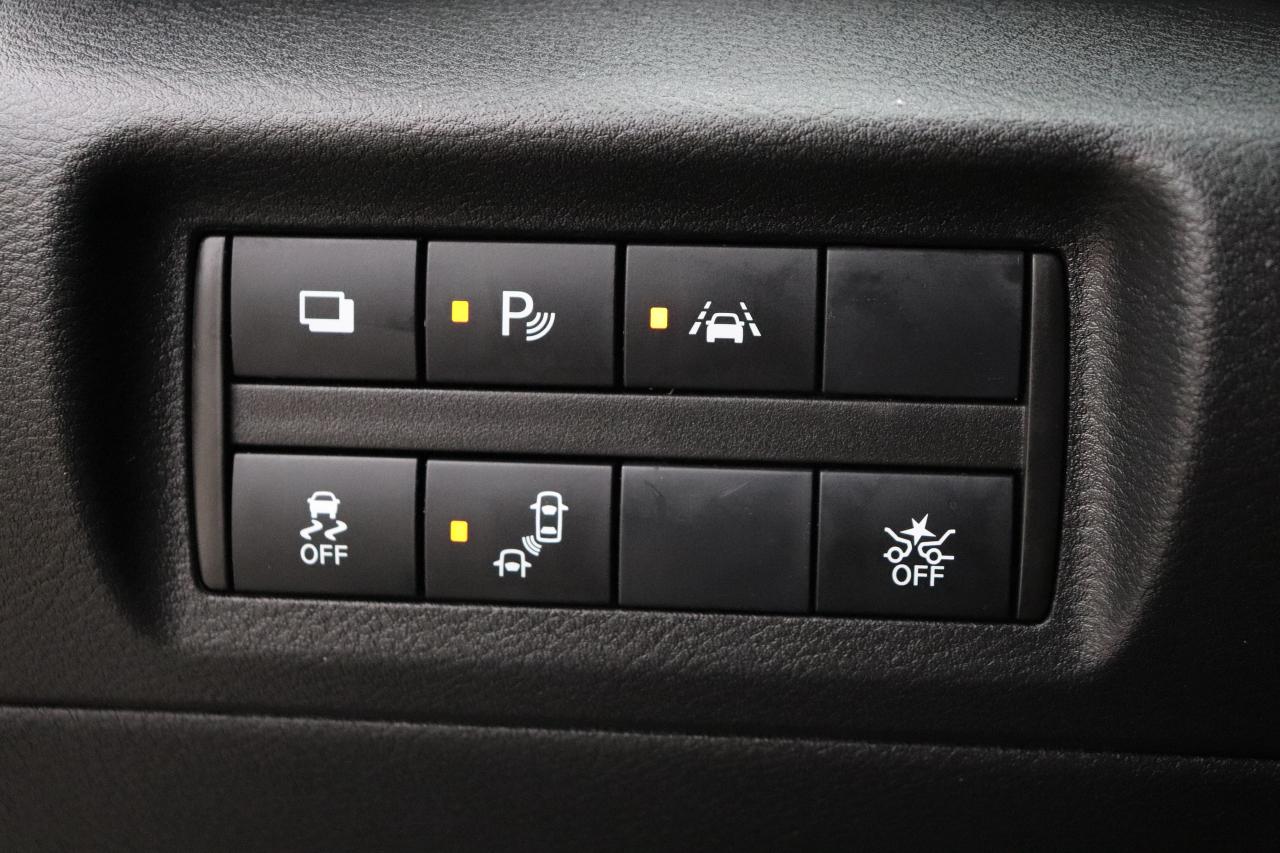 2021 Nissan Kicks S NO ACCIDENTS 1 OWNER OFF LEASE Photo