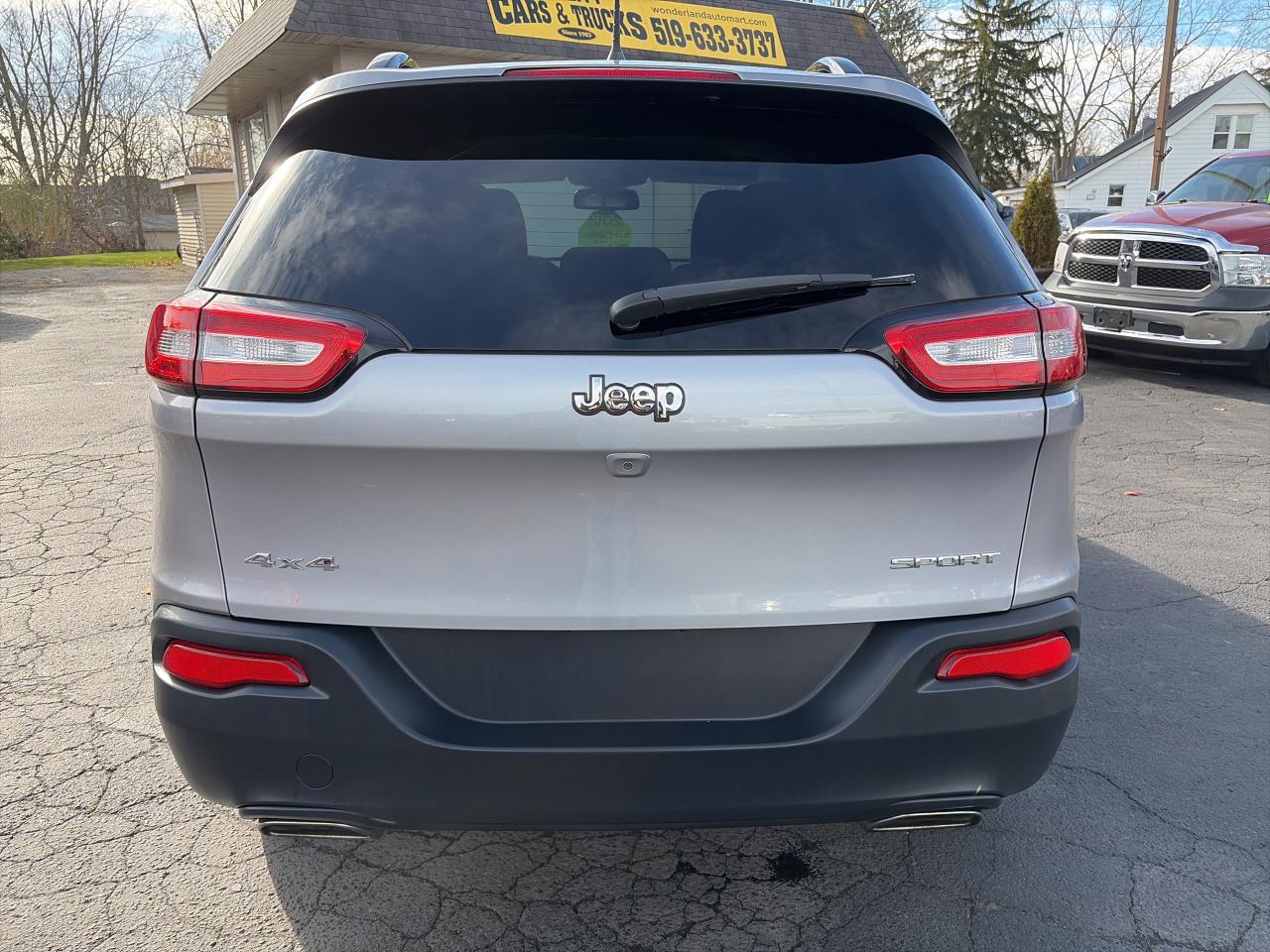 2018 Jeep Cherokee SPORT-ONE OWNER-CLEAN CARFAX-LOW KM Photo