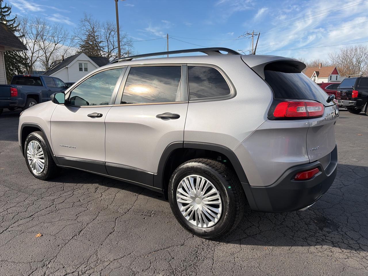 2018 Jeep Cherokee SPORT-ONE OWNER-CLEAN CARFAX-LOW KM Photo
