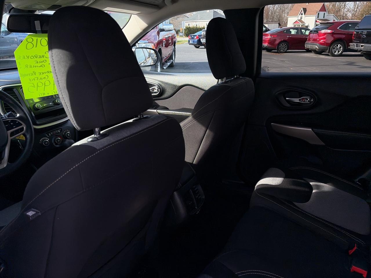 2018 Jeep Cherokee SPORT-ONE OWNER-CLEAN CARFAX-LOW KM Photo