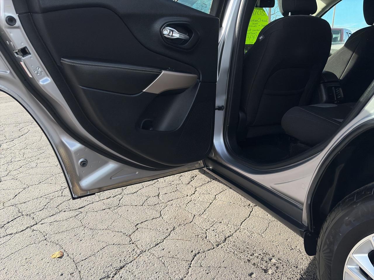 2018 Jeep Cherokee SPORT-ONE OWNER-CLEAN CARFAX-LOW KM Photo