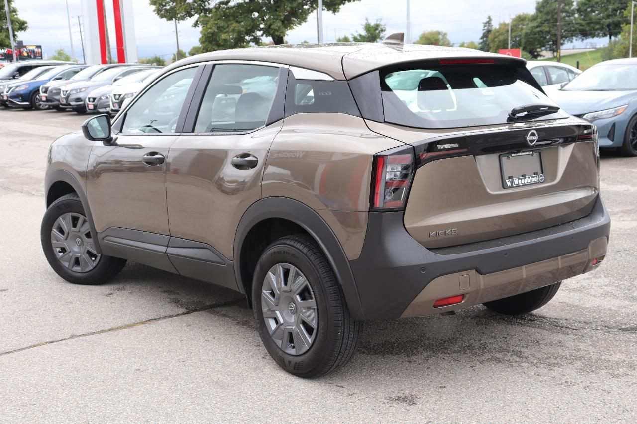 2025 Nissan Kicks S OFF LEASE 1 OWNER NO ACCIDENTS WIRELESS CARPLAY Photo