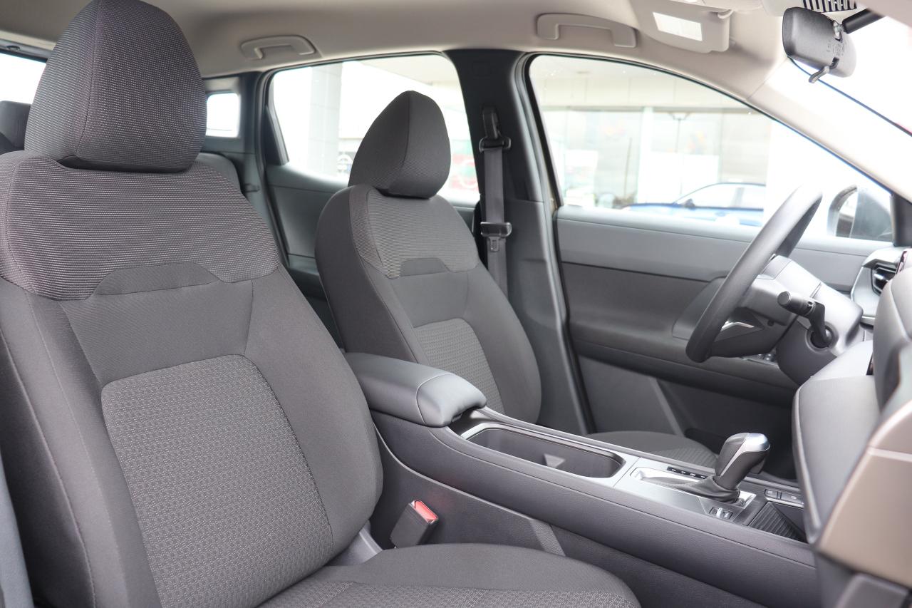 2025 Nissan Kicks S OFF LEASE 1 OWNER NO ACCIDENTS WIRELESS CARPLAY Photo