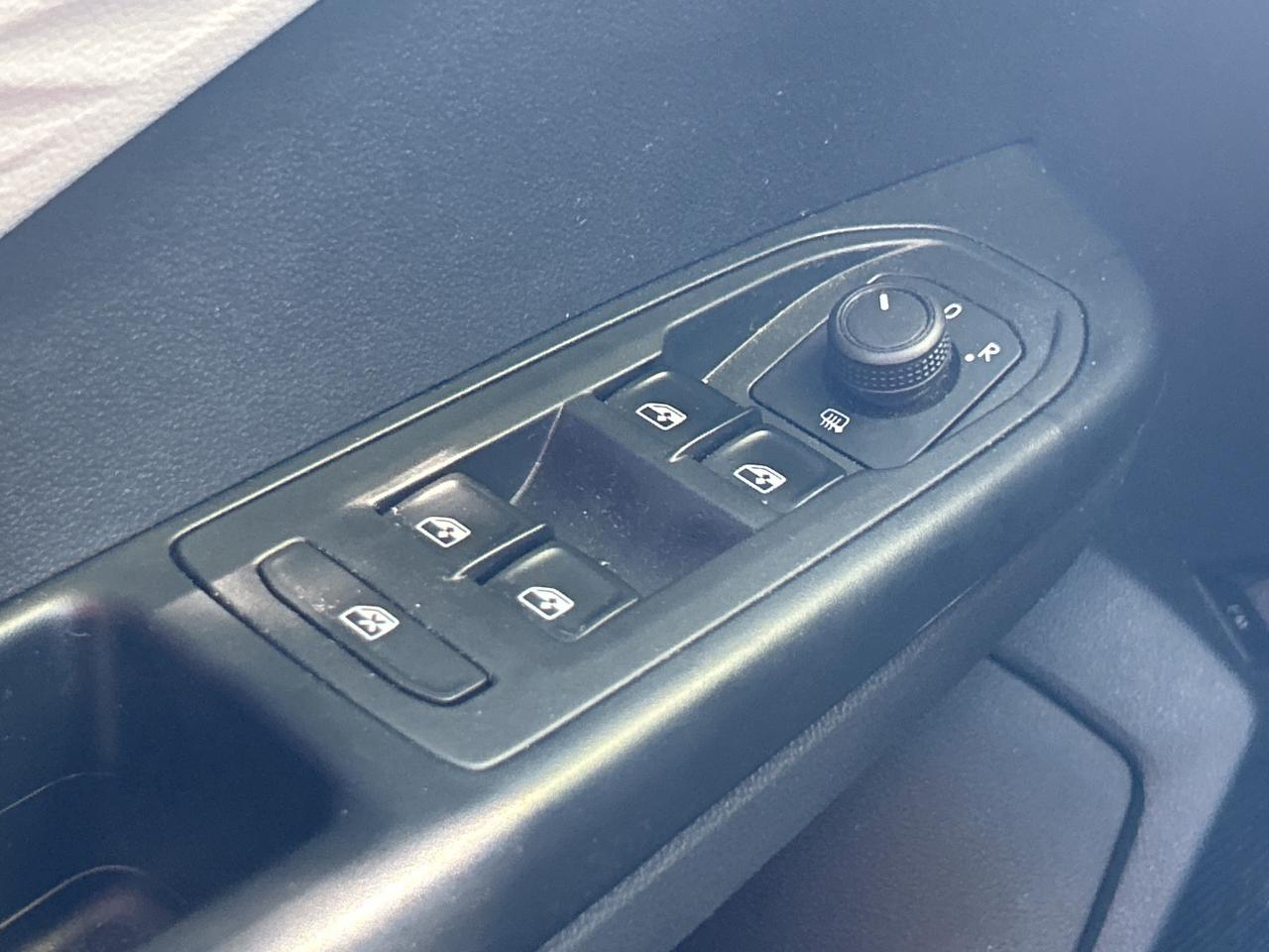 2023 Volkswagen Taos Trendline 4MOTION   Heated Seats & Steering Wheel Photo