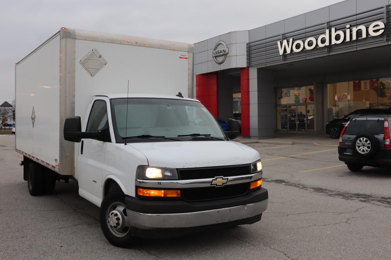 2019 Chevrolet Express Commercial Cutaway EXPRESS 3500 CUBE TRUCK CERTIFIED COMMERCIAL SAFTY Photo0