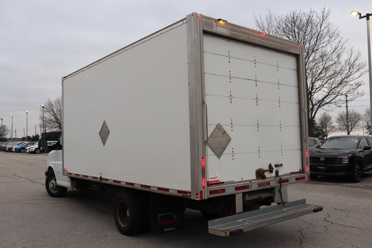 2019 Chevrolet Express Commercial Cutaway EXPRESS 3500 CUBE TRUCK CERTIFIED COMMERCIAL SAFTY Photo