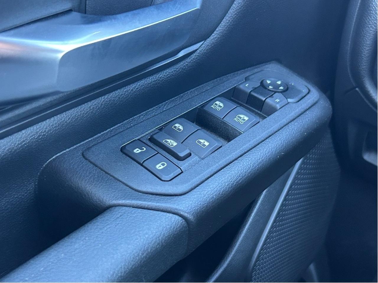 2025 RAM 1500 Tradesman 4x4 Crew Cab   Remote Start   Blind-spot Photo