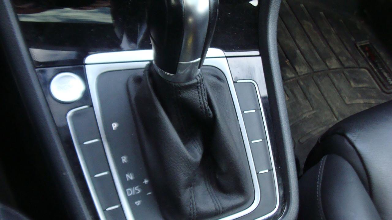 2016 Volkswagen Golf 5dr HB Auto 1.8 TSI Trendline*NEW PRICE!*LOW KM`S! Photo