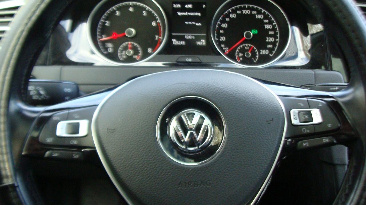 2016 Volkswagen Golf 5dr HB Auto 1.8 TSI Trendline*NEW PRICE!*LOW KM`S! Photo