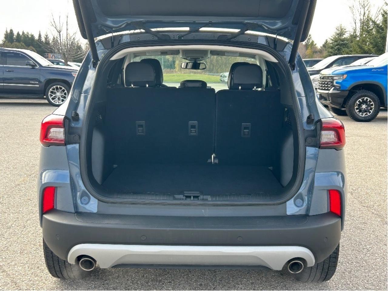 2025 Ford Escape Platinum AWD   Nav   Heated Seats & Steering Wheel Photo