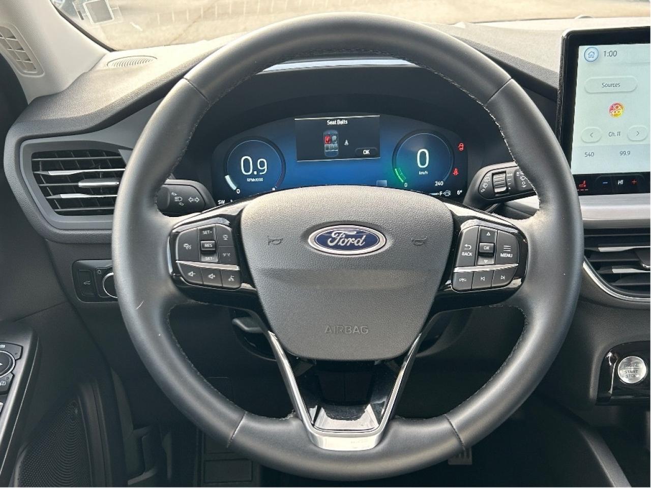 2025 Ford Escape Platinum AWD   Nav   Heated Seats & Steering Wheel Photo