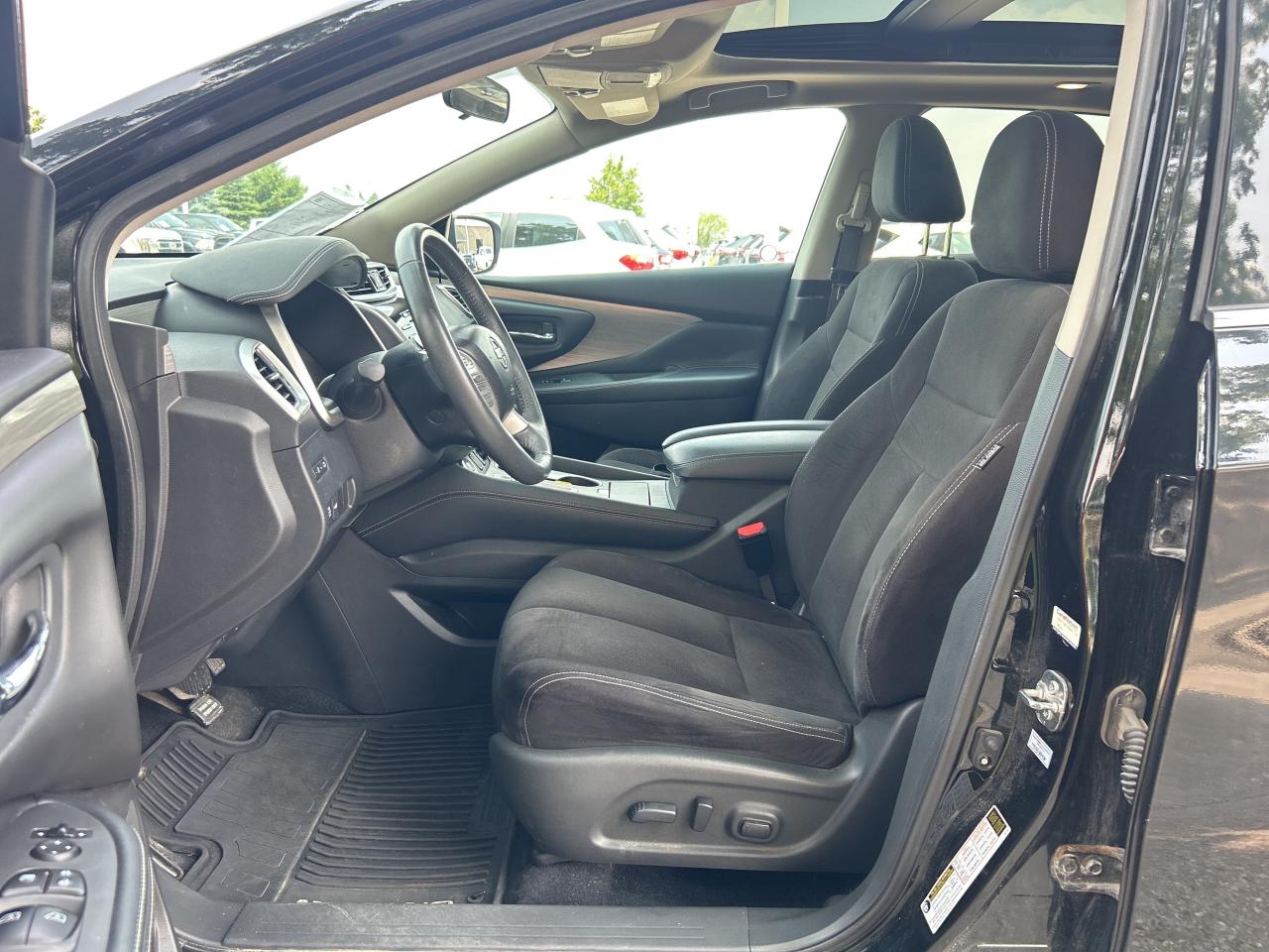 2017 Nissan Murano SV AWD   Nav.   Pano Roof   Heated Seats Photo