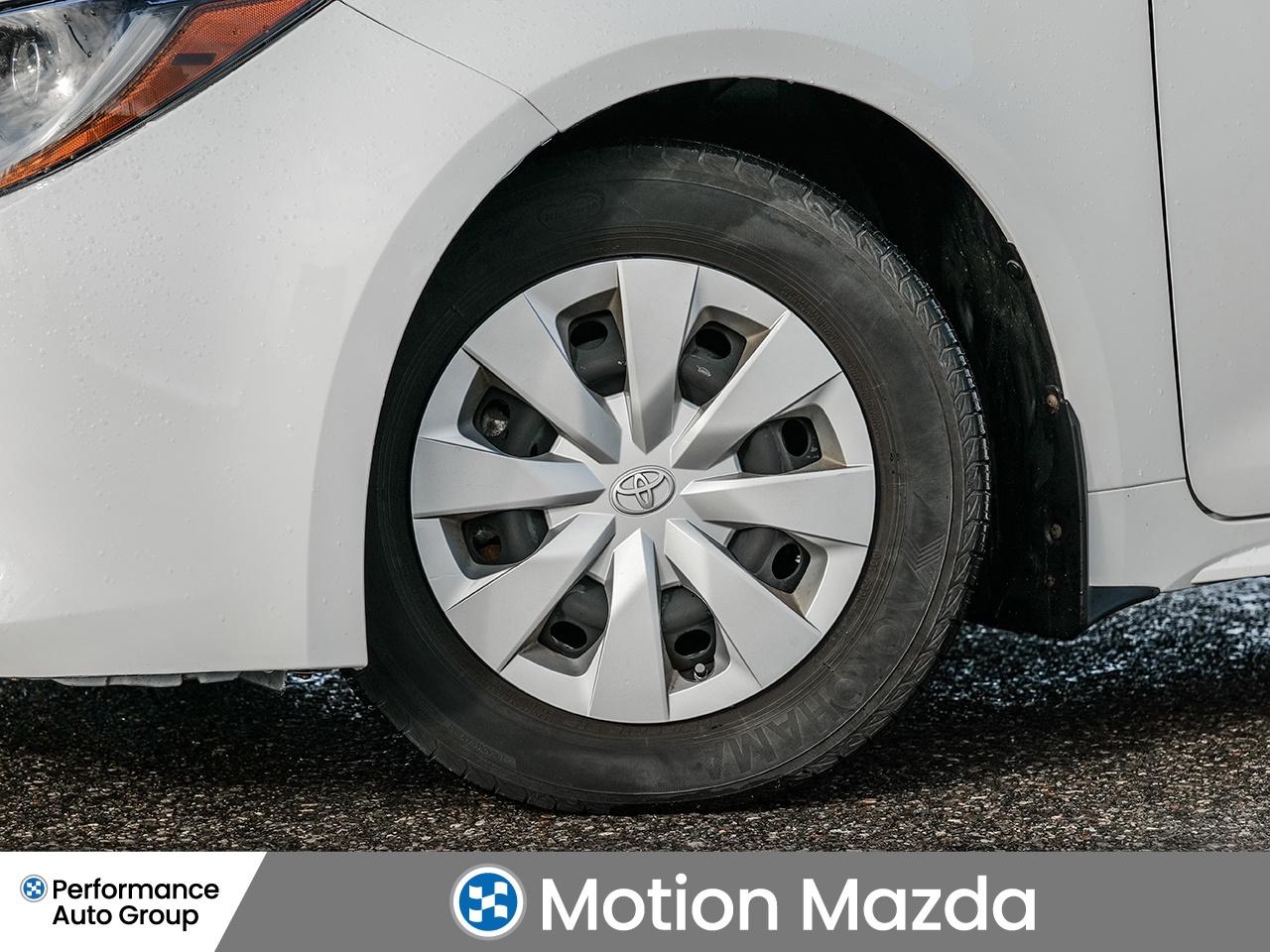 2019 Toyota Corolla Hatchback CVT   FRESH TRADE   CLEAN CARFAX Photo