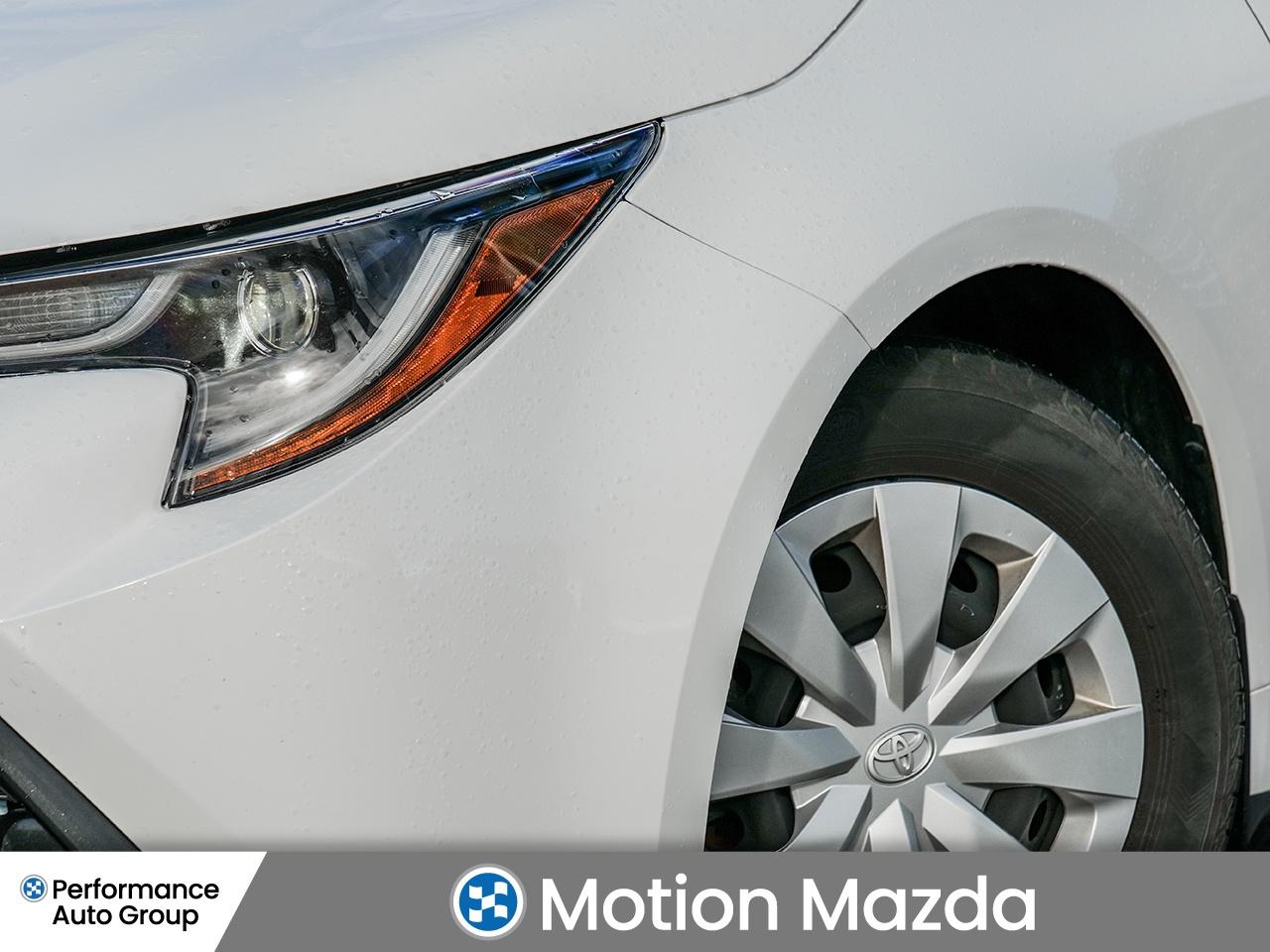 2019 Toyota Corolla Hatchback CVT   FRESH TRADE   CLEAN CARFAX Photo