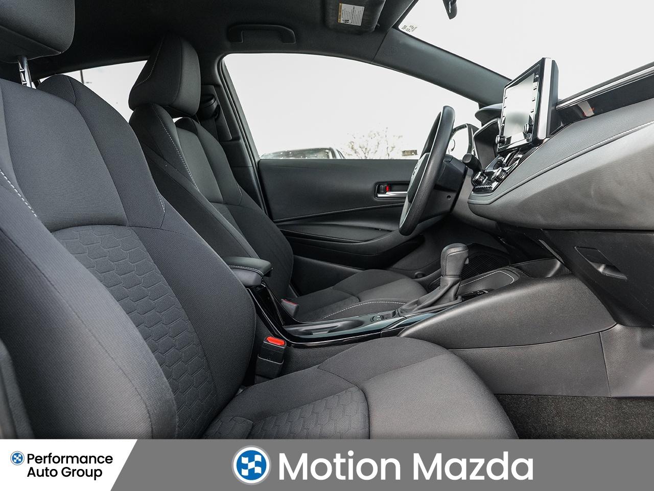 2019 Toyota Corolla Hatchback CVT   FRESH TRADE   CLEAN CARFAX Photo