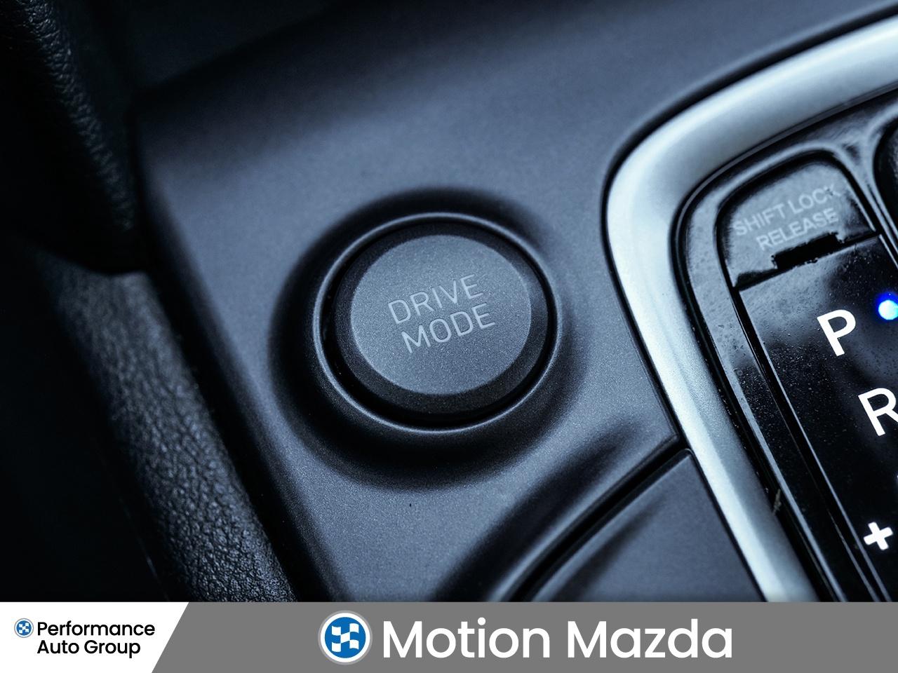 2018 Hyundai KONA 1.6T Ultimate AWD   HUD   2 SETS OF WHEELS   AWD Photo