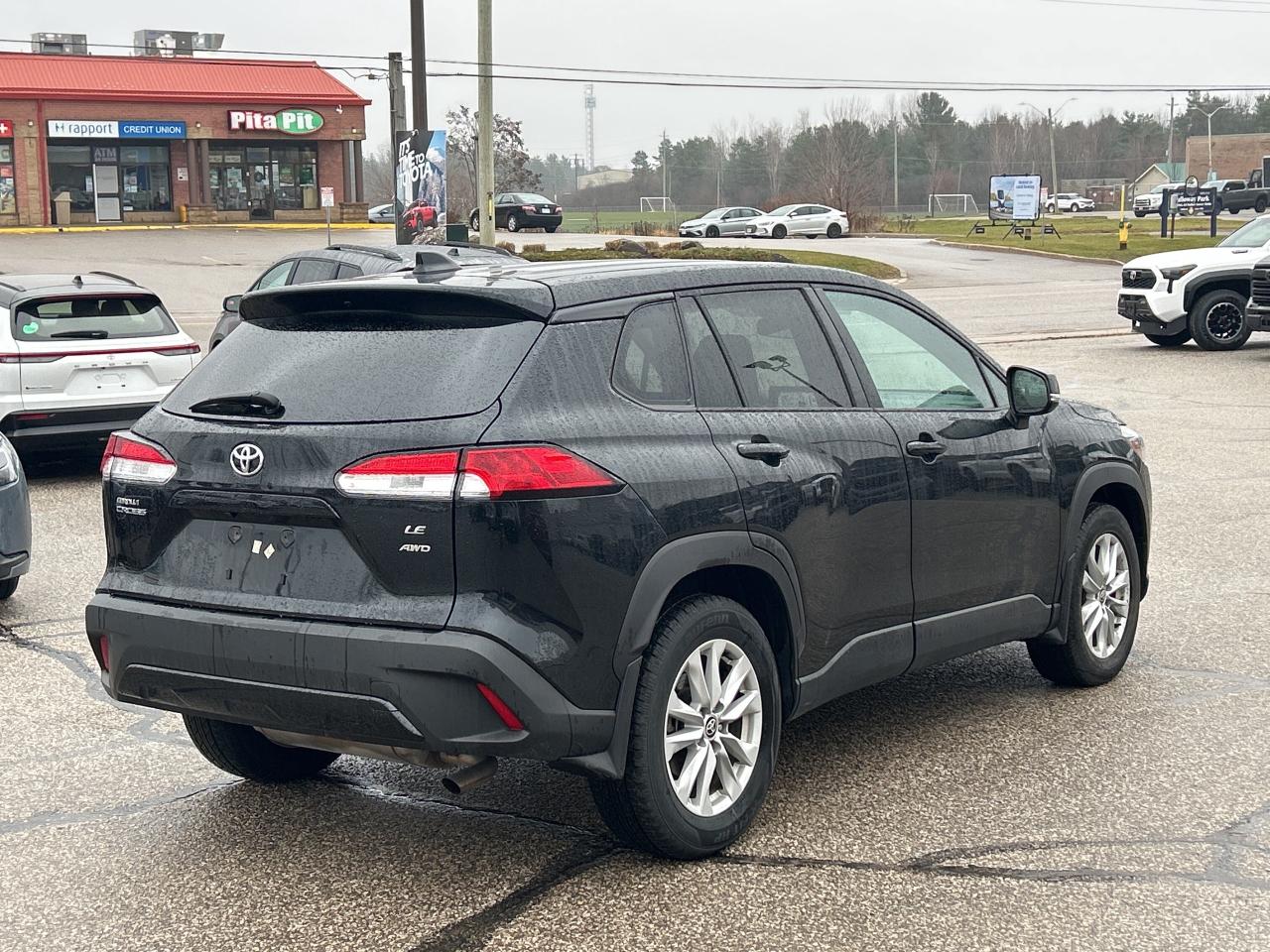 2023 Toyota Corolla Cross LE   Heated Wiper Park   Front Heated Seats Photo4