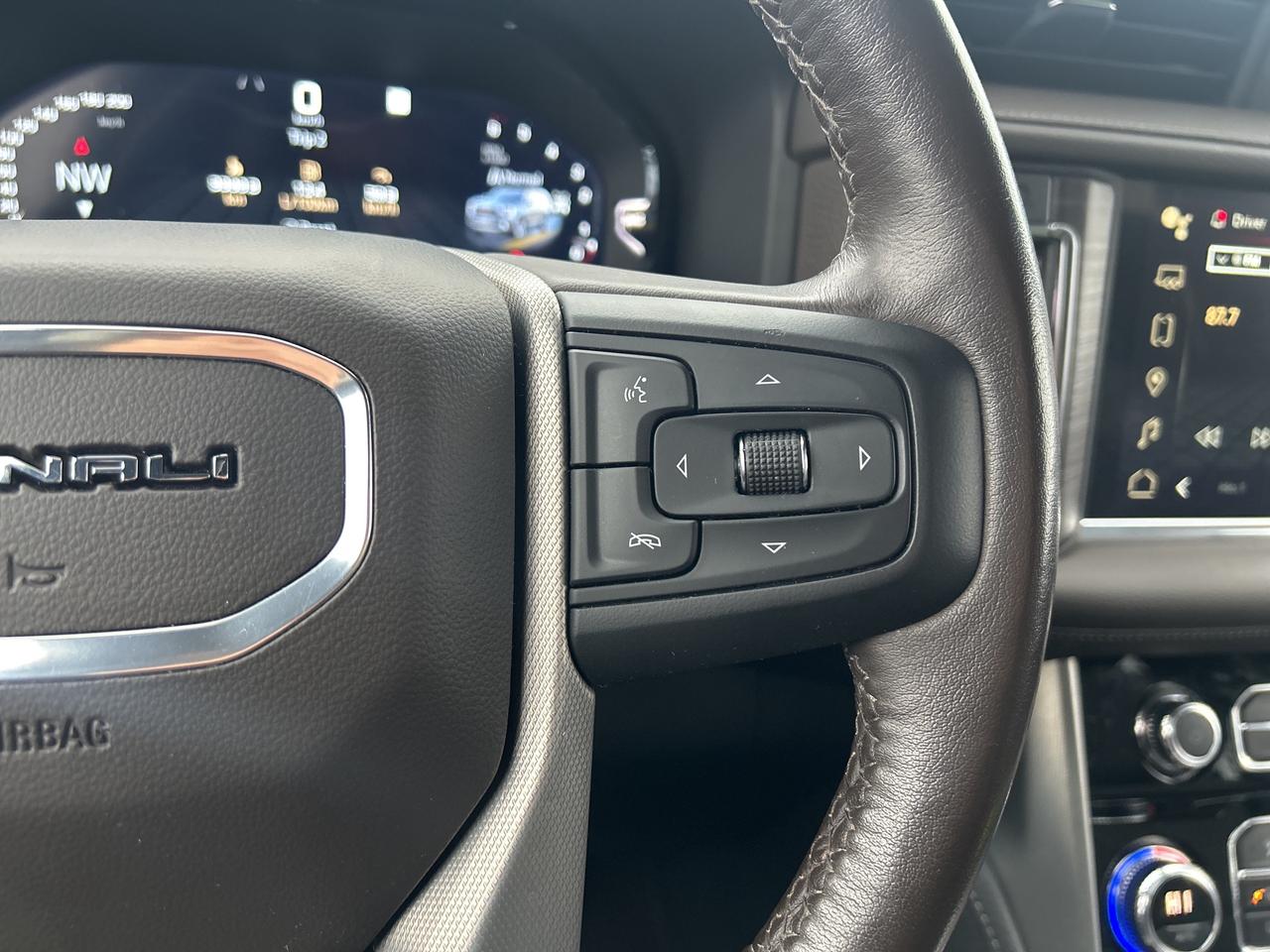 2022 GMC Yukon Denali   Memory Seats   Head Up Display Photo