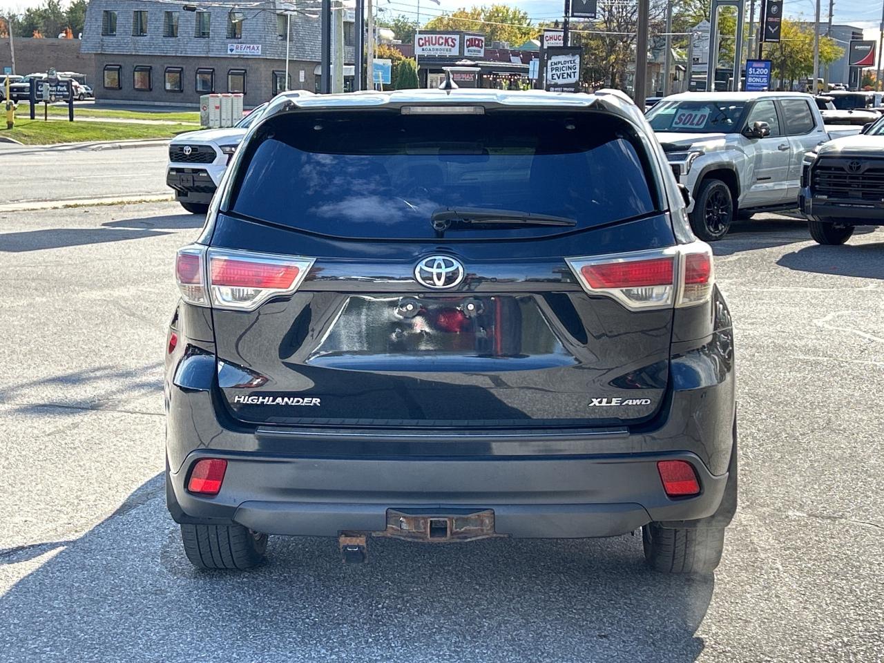 2015 Toyota Highlander XLE  AWD   NO REPORTED ACCIDENTS   Power Moonroof Photo