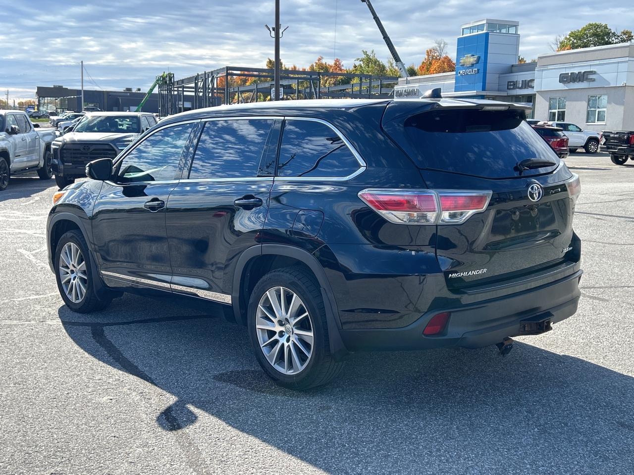 2015 Toyota Highlander XLE  AWD   NO REPORTED ACCIDENTS   Power Moonroof Photo