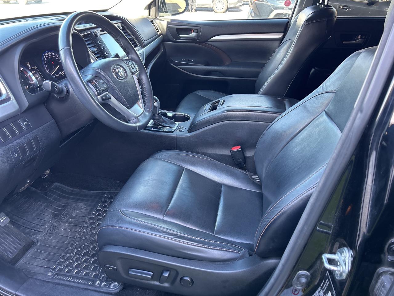 2015 Toyota Highlander XLE  AWD   NO REPORTED ACCIDENTS   Power Moonroof Photo