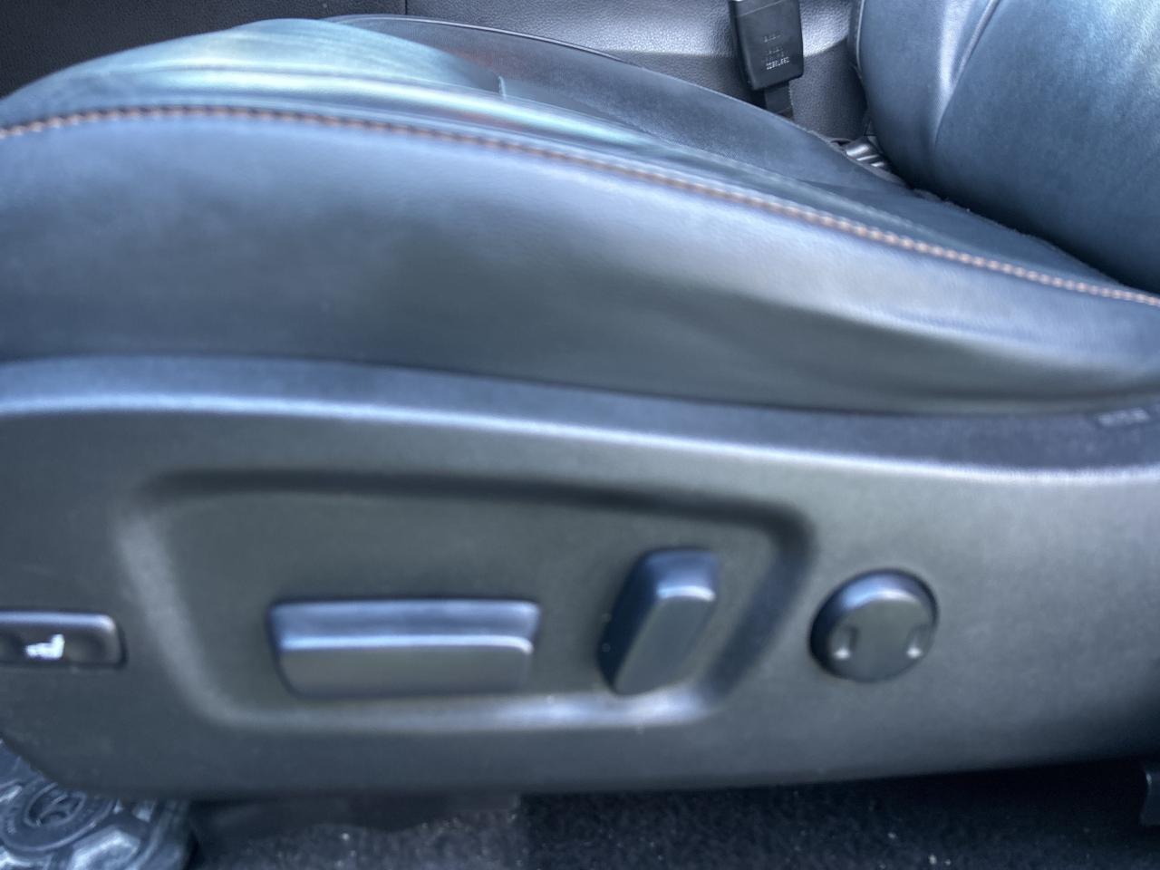 2015 Toyota Highlander XLE  AWD   NO REPORTED ACCIDENTS   Power Moonroof Photo