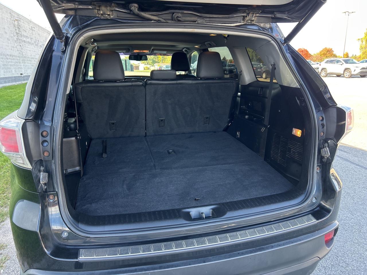 2015 Toyota Highlander XLE  AWD   NO REPORTED ACCIDENTS   Power Moonroof Photo