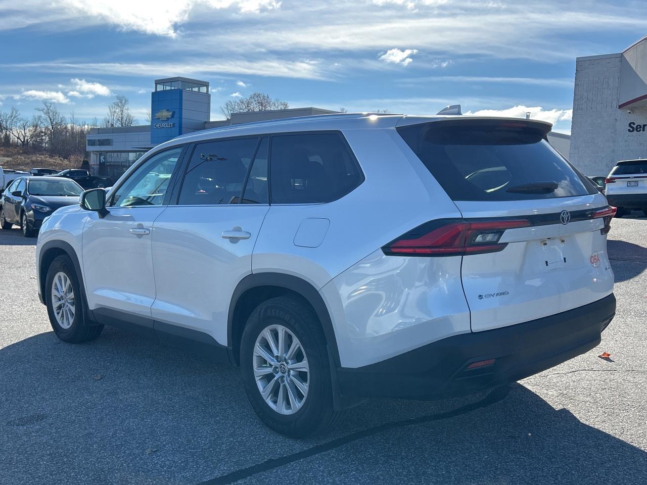 2024 Toyota Grand Highlander Hybrid XLE   Front Heated Seats   ONE OWNER Photo