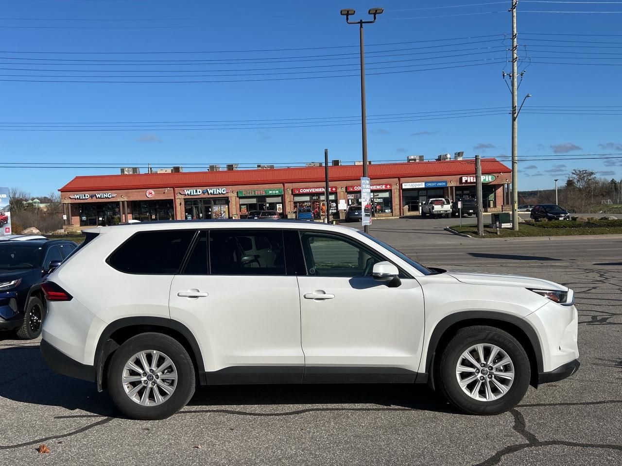 2024 Toyota Grand Highlander Hybrid XLE   Front Heated Seats   ONE OWNER Photo