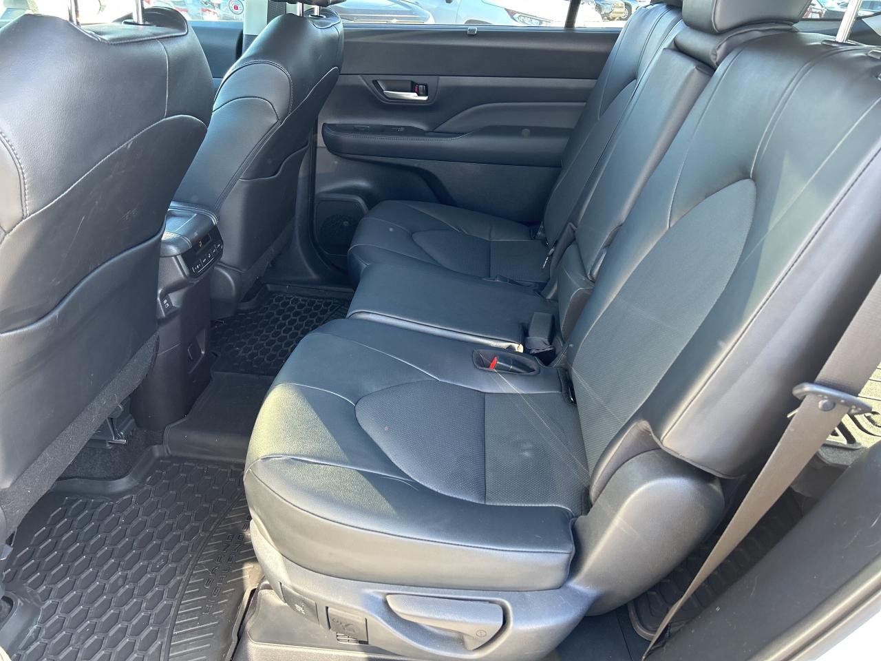 2024 Toyota Grand Highlander Hybrid XLE   Front Heated Seats   ONE OWNER Photo