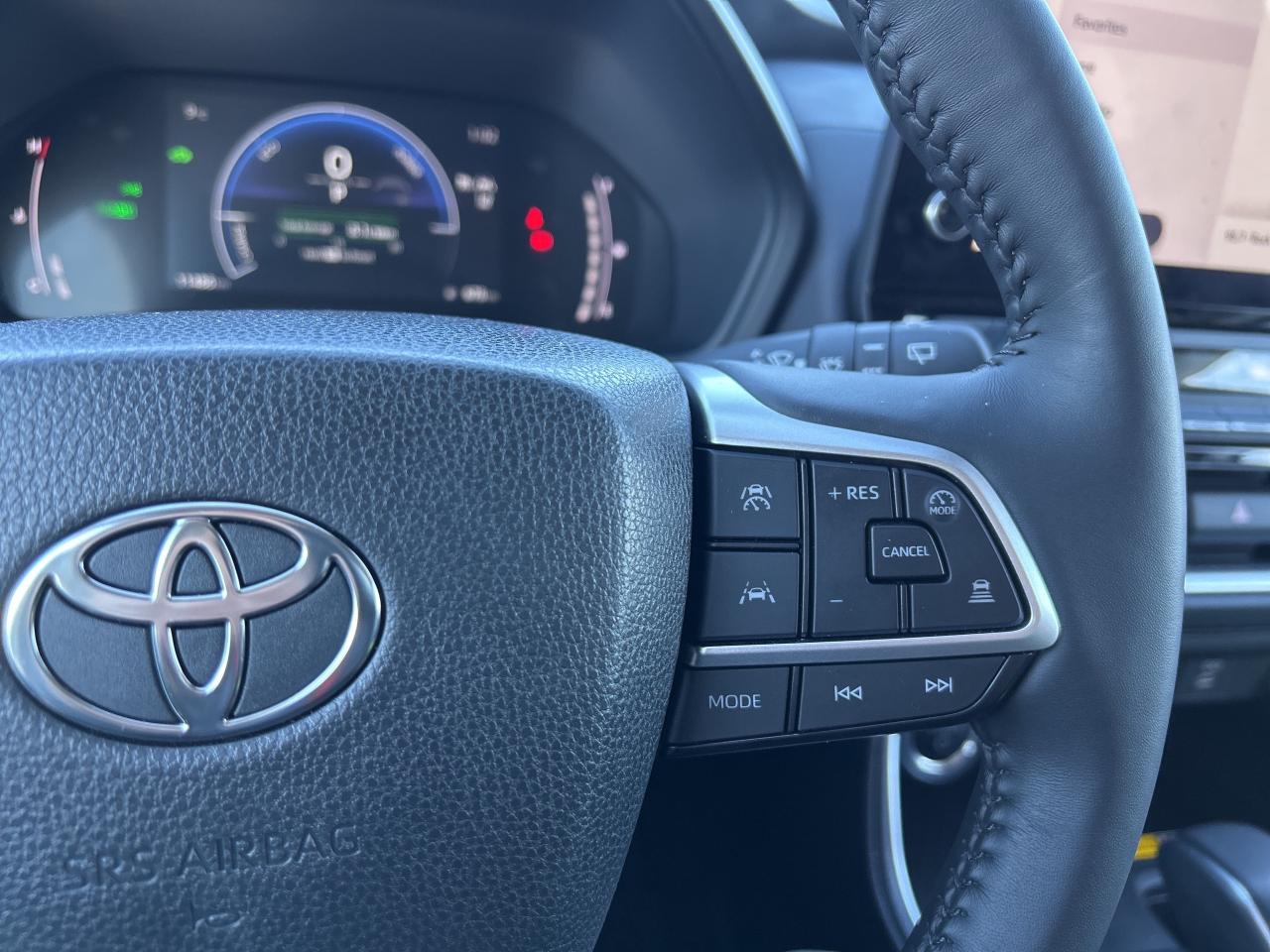 2024 Toyota Grand Highlander Hybrid XLE   Front Heated Seats   ONE OWNER Photo