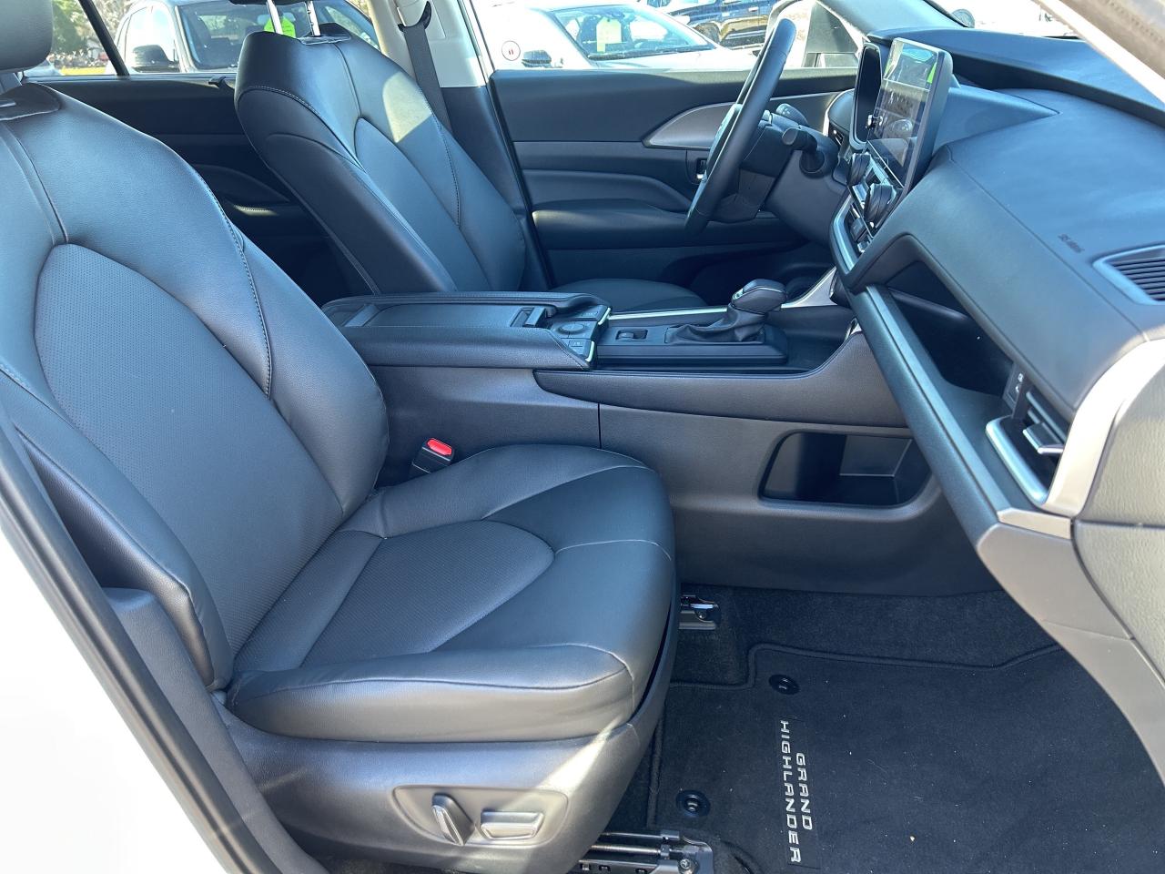 2024 Toyota Grand Highlander Hybrid XLE   Front Heated Seats   ONE OWNER Photo