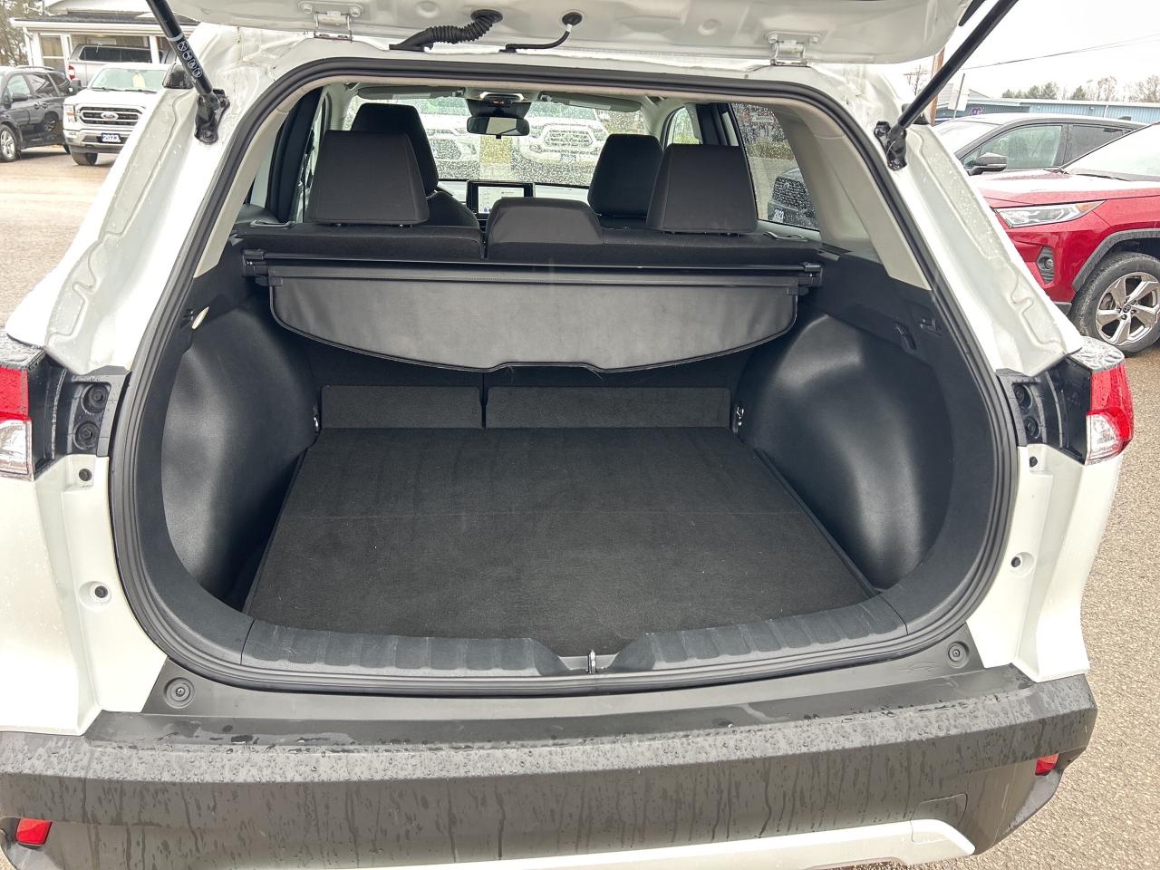 2023 Toyota Corolla Cross LE   8" Touchscreen   Heated Steering Wheel Photo