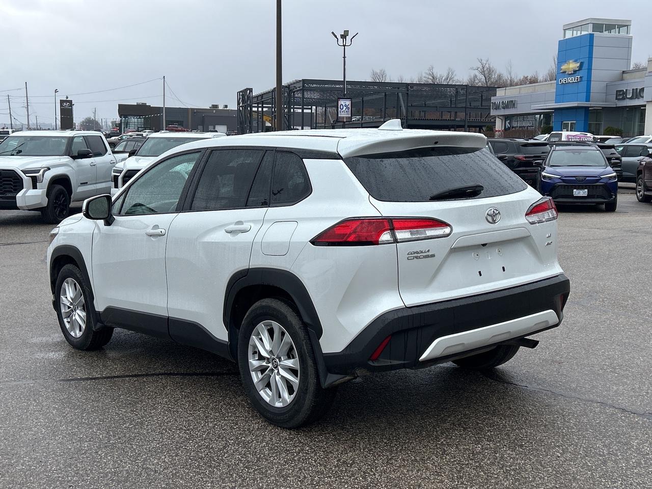 2023 Toyota Corolla Cross LE   8" Touchscreen   Heated Steering Wheel Photo2